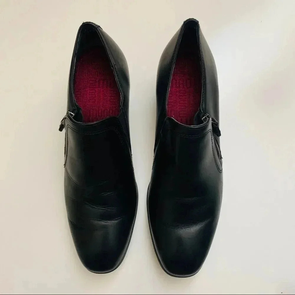 Munro Leather Ankle Boot - Picture 4 of 6